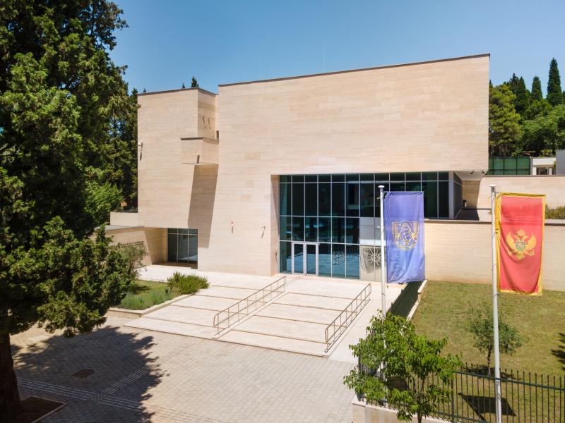 Obavještenje o dodjeli Nagrade iz Fonda Crnogorske akademije nauka i umjetnosti  za podsticanje podmlatka u oblasti nauke i umjetnosti