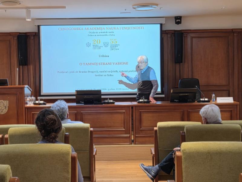 Održana tribina ,,O tamnoj strani vasione“